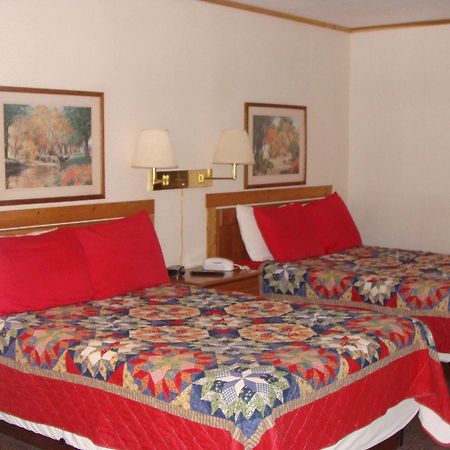 Chatuge Mountain Inn Elf Bagian luar foto